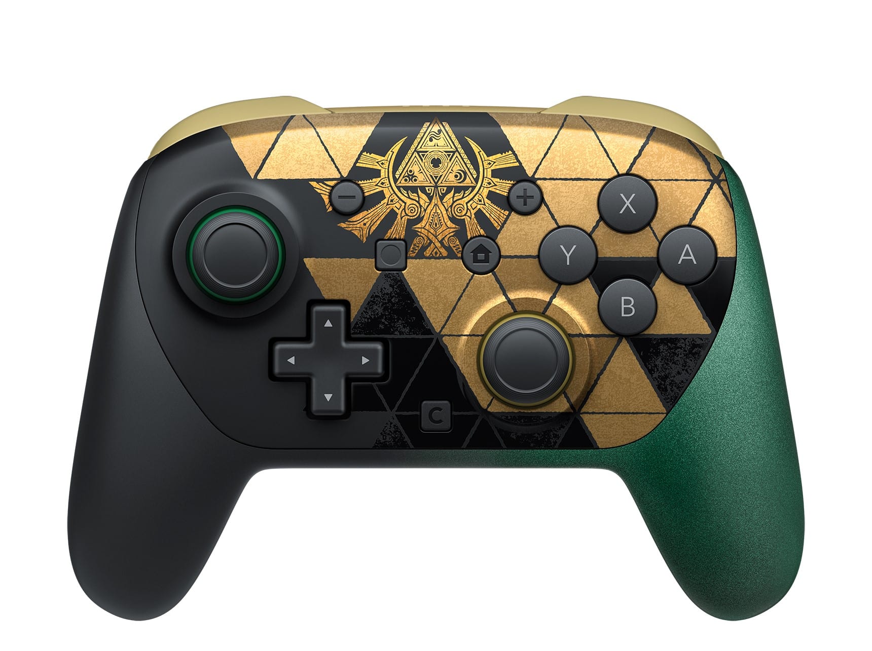 Un control inalámbrico con textura triangular dorada y oscura, el emblema de la Trifuerza al centro y agarres en verde degradado.